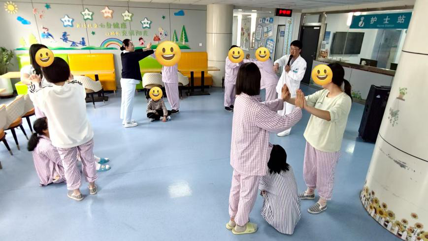 儿童青少年精神科的暖心团体游戏时光